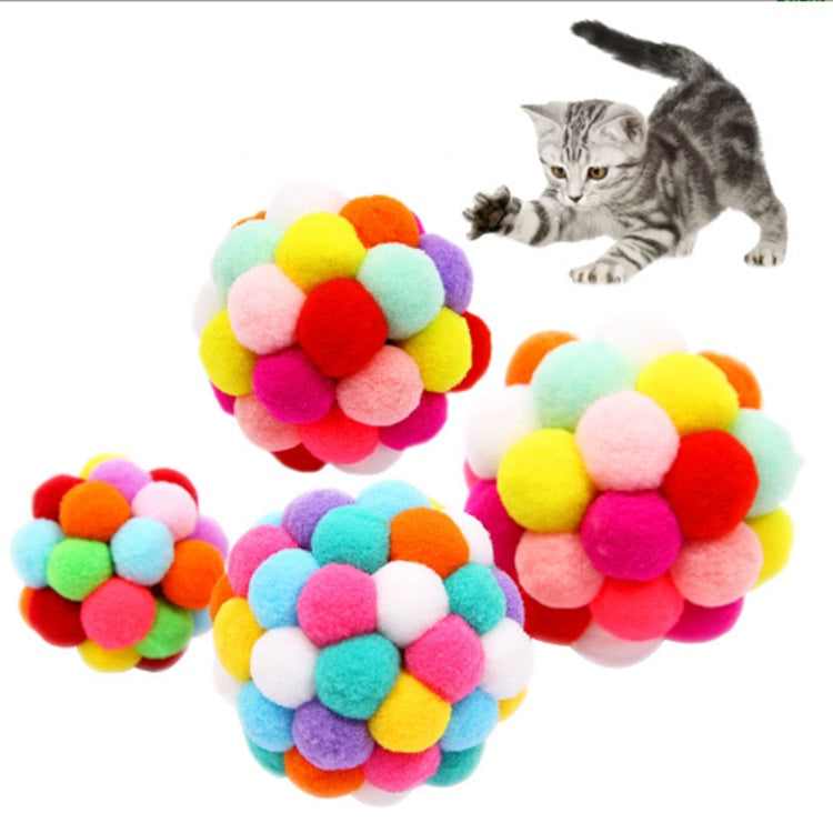 Pelota para Gato con pompones multicolores. Tamaño Mediano.