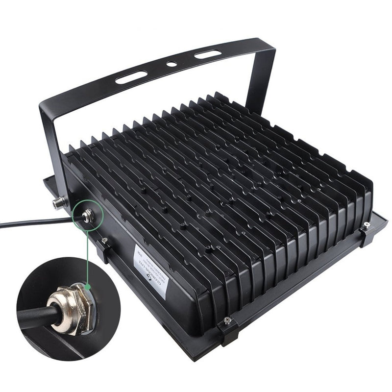 Reflector Rectangular De Exteriores IP65. 50 Watt. 220Volt - 60Hz. Luz Blanca 6400K.